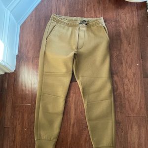 Men’s American Eagle joggers , size M